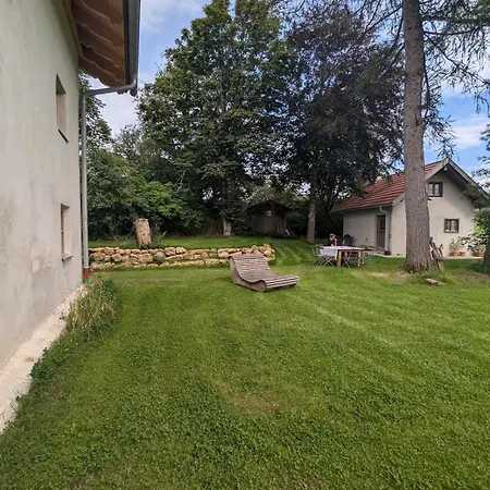 アパート Kastanie, Grosse Fuer 10 Mit Garten, Naturblick Im Voralpenland *